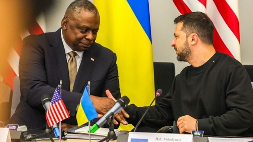 Lloyd Austin with Volodymyr Zelensky at a meeting in 2023