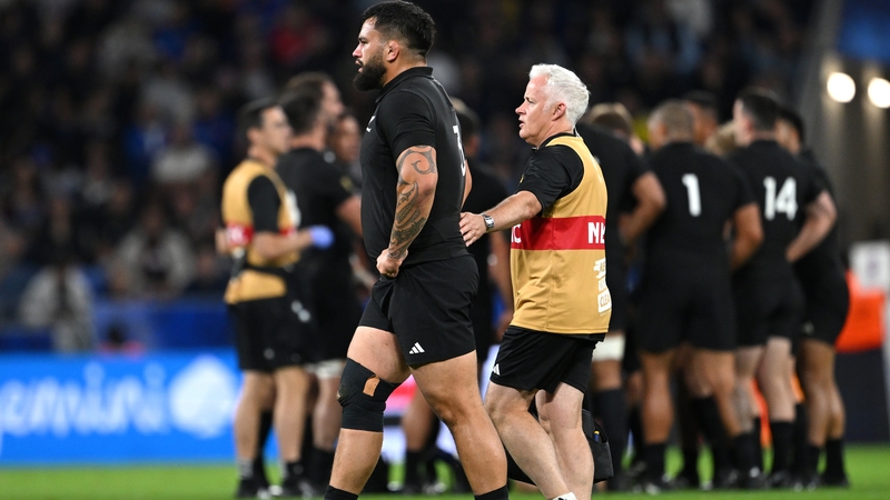 Tyrel Lomax is named to start