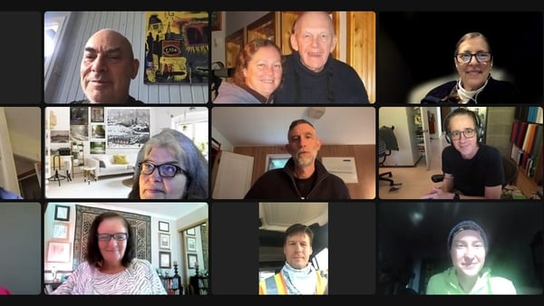 125,000 km siúlta timpeall an domhain ag #Comhrá23