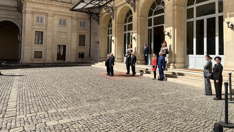 On arrival, President Higgins and his wife Sabina were met with military honours in the courtyard of the palace