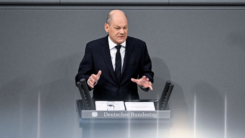 "Géar ghá" le maolú ar an ghéarchéim dhaonnúil i stráice Gaza a deir Olaf Sholz