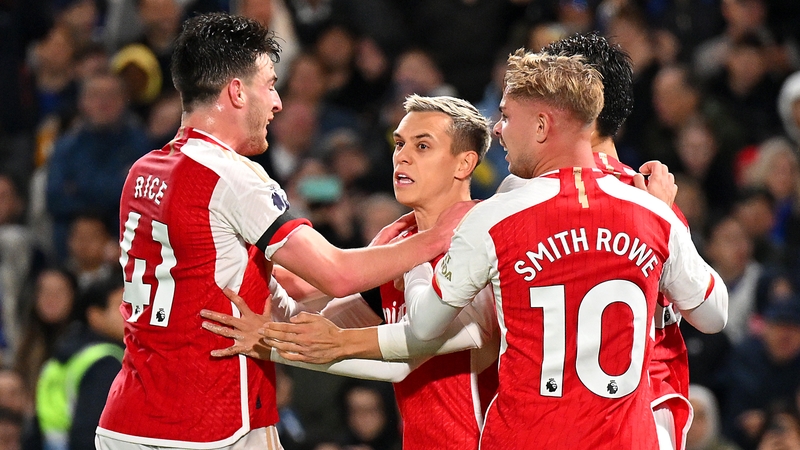 Leandro Trossard (c) drew the Gunners level