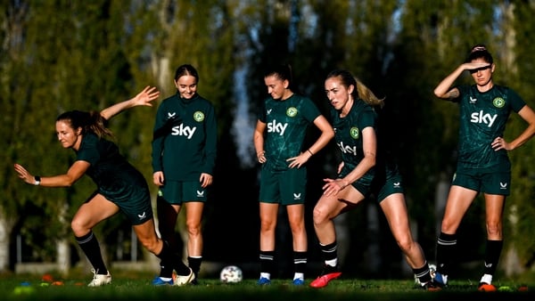 (L to R): Kyra Carusa, Izzy Atkinson, Abbie Larkin, Megan Connolly and Sinead Farrelly during training