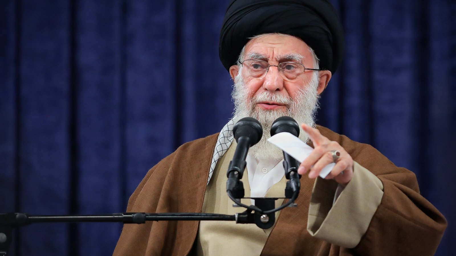 Sherlyn chopra nude SpankBang.