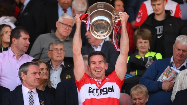 Benny Heron lifting the Anglo Celt in 2022