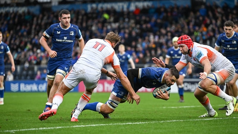 Max Deegan touches down for Leinster's second try