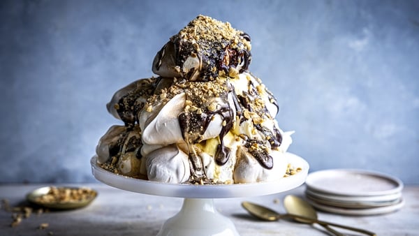 Donal's meringue swish dessert