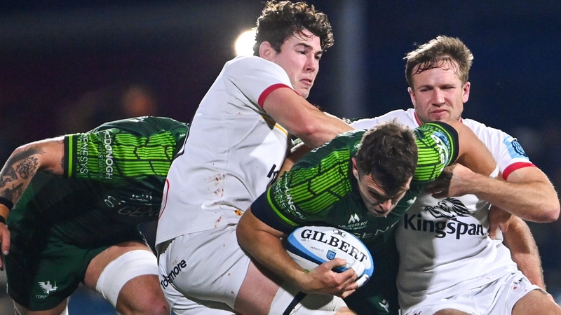 Dave McCann (c) tackles Connacht's Tom Farrell
