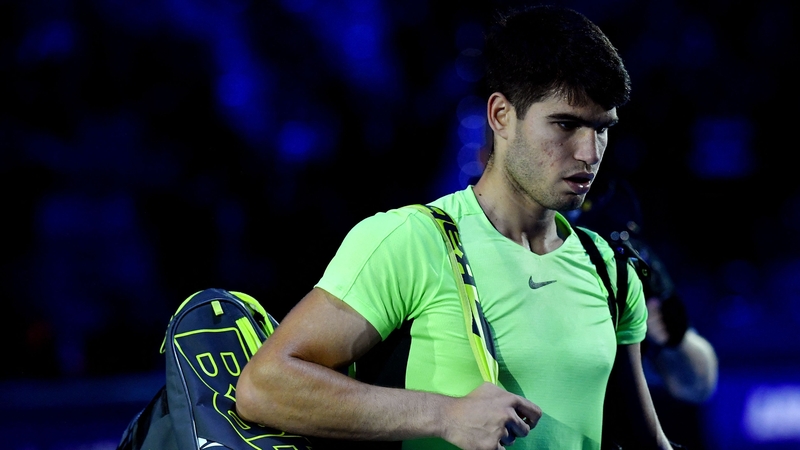 Carlos Alcaraz poor late-season form continued