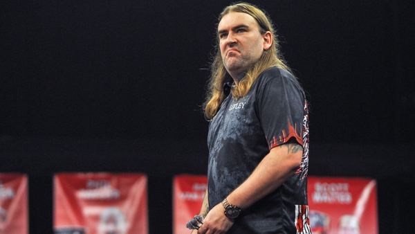 Ryan Searle wowed the Wolverhampton crowd with a nine-dart finish on Monday night