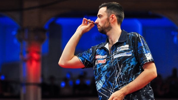 Luke Humphries adds a second title with a dominant win in Wolverhampton
