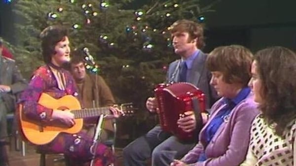 Féach: Séamus agus Máire Begley in 1974