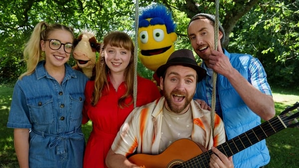 The gang from Tír na nÓg are always having fun as Gaeilge.