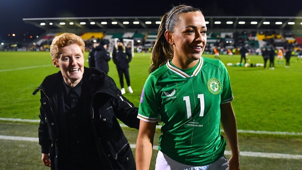 Eileen Gleeson (L) with Katie McCabe