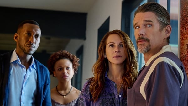 Mahershala Ali, Myha'la, Julia Roberts and Ethan Hawke in Leave the World Behind