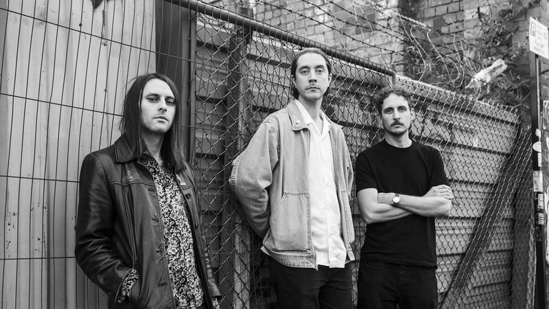 Mutes: "Somewhere between the deconstructivism of post-punk, the ethereality of shoegaze, and the rockism of 'grunge'."