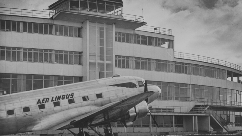 In 1948, Aer Lingus began offering a service by which turkeys sent by Irish families were flown to Britain in the week before Christmas in special cargo flights. Photo: Getty Images