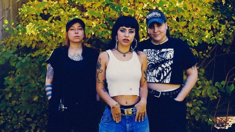 Shooting Daggers. Photo credit Martyna Bannister