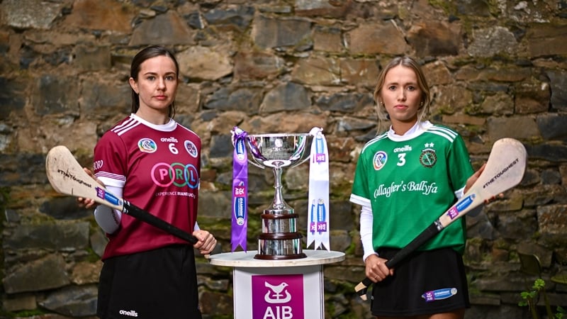 Caoimhe Dowling of Dicksboro, Kilkenny, left, and Laura Ward of Sarsfields, Galway