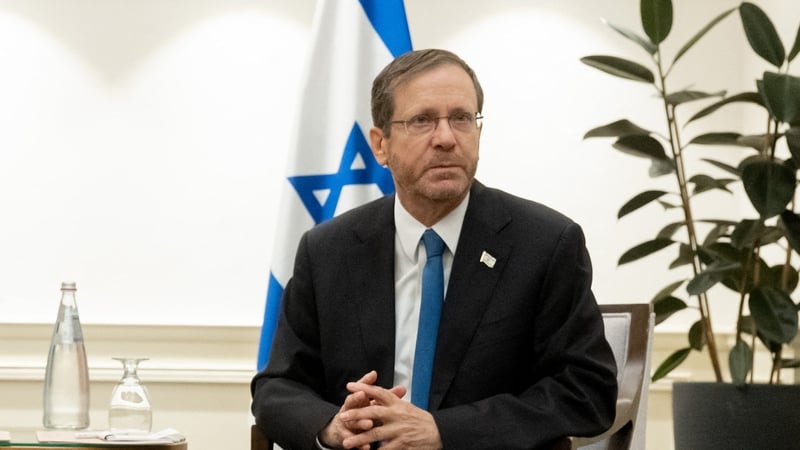 Chuir Simon Harris in iúl d'Uachtarán Iosrael, Isaac Herzog, gur mhaith le hÉirinn dá bhfógrófaí sos cogaidh láithreach, agus go ligfí isteach fóirithint gan mhoill ná bac.