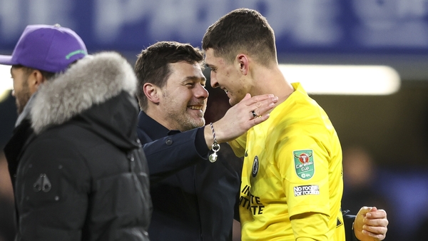 Pochettino embraces Chelsea keeper Djordje Petrovic
