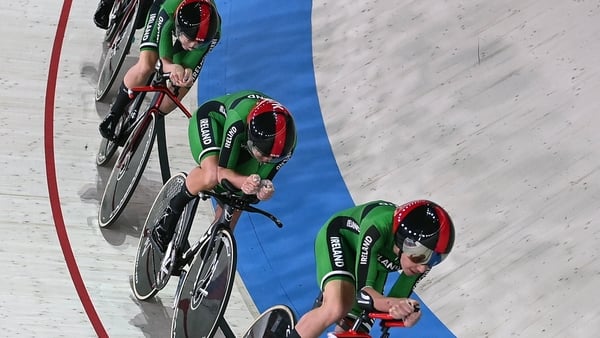 Mia Griffin, Alice Sharpe, Kelly Murphy and Lara Gillespie competing in the women's team pursuit at the 2022 European Championships in Munich