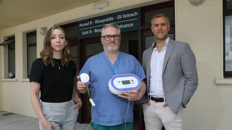 Dr Michelle Tierney, Chief Scientific Officer of SymPhysis Medical, David Breen, Consultant Respiratory Physician Lead Clinician for Lung Cancer Services Galway University Hospital and Tim Jones, CEO of the company