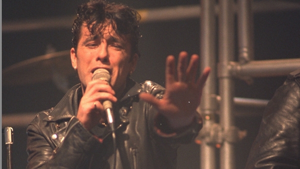 Féach siar: Cloch le Carn, Christy Dignam