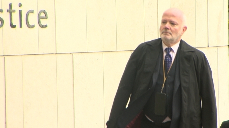 Gerard O'Brien, iarbhreitheamh a ciontaíodh in ionsaithe gnéis a dhéanamh ar sheisear buachaillí
agus in iarracht a dhéanamh duine amháin acu a éigniú