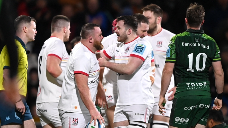Ulster players celebrate Andy Warwick's early try