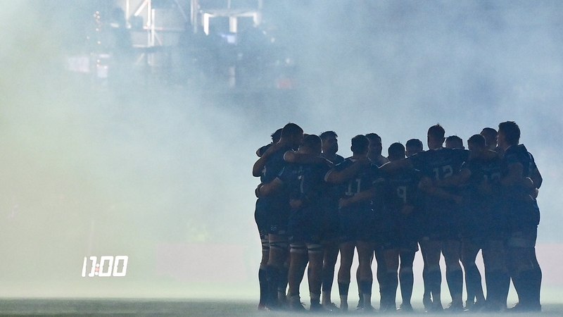Leinster huddle before kick-off