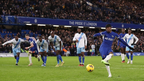 Noni Madueke scores Chelsea's second goal from the penalty spot