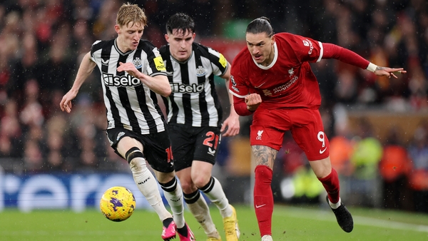 Premier League: Liverpool 4-2 Newcastle United - recap