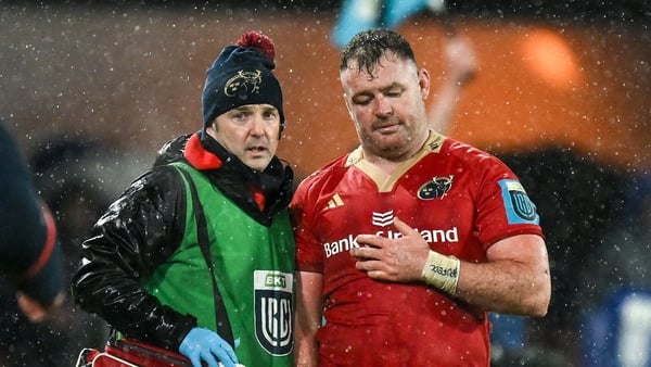 Dave Kilcoyne of Munster leaves the pitch injured against Connacht