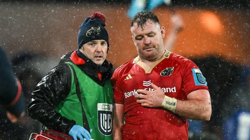 Dave Kilcoyne of Munster leaves the pitch injured against Connacht