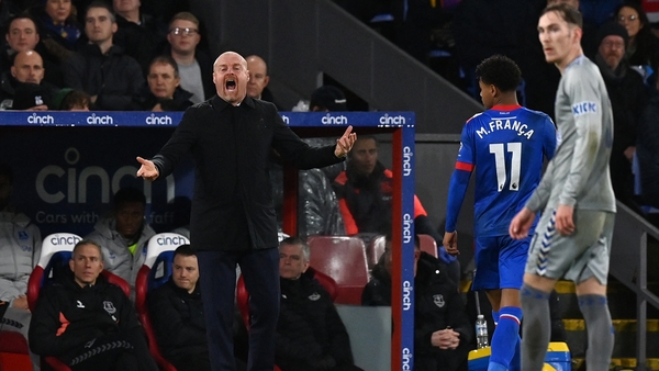 Sean Dyche wants a penalty