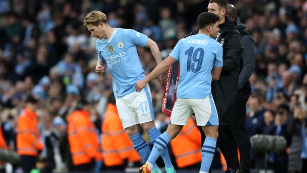 Kevin de Bruyne entered the fray for Julian Alvarez