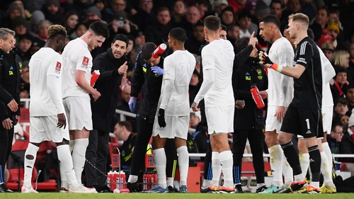 Mikel Arteta talks to his Arsenal players during their FA Cup clash with Liverpool