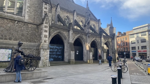 An iarshéipéal ar Shráid San Aindrias, Baile Átha Cliath