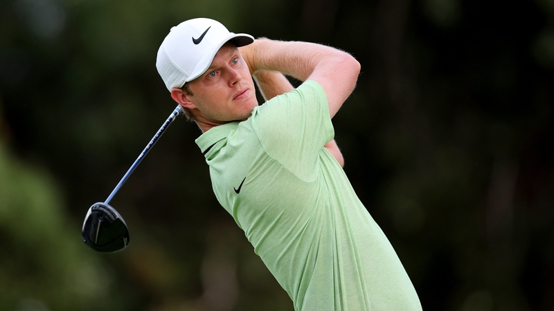 Cam Davis leads the Sony Open