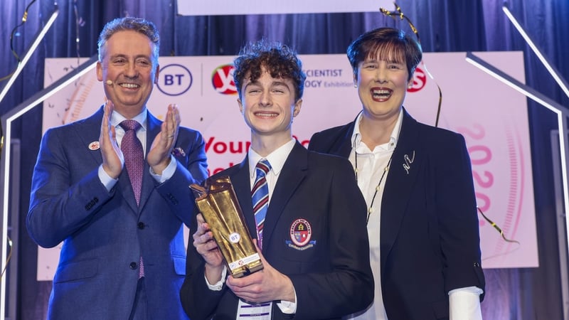 Seán O'Sullivan with the 2024 BT Young Scientist award