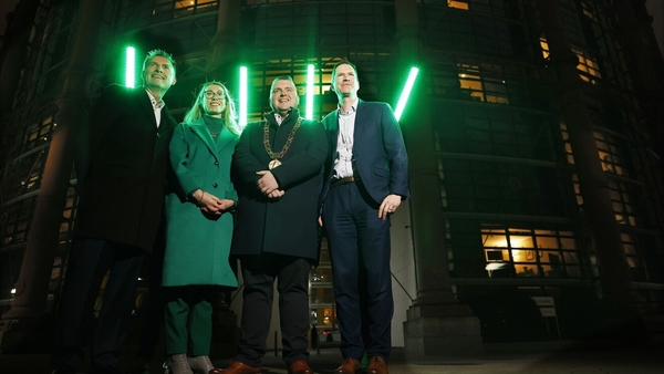 (L-R) SIRO CEO, John Keaney; SIRO CTO, Suzanne Tracy; Lord Mayor of Dublin, Daithí de Róiste, and Smart City Program Manager at Dublin City Council, Jamie Cudden