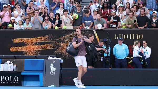 Andy Murray take his leave of the Kia Arena