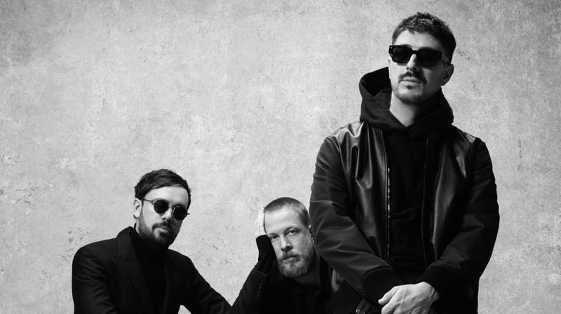 Mumford & Sons. Photo credit: Fabien Montique