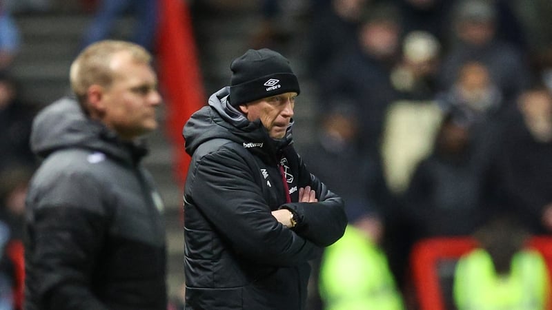 David Moyes and Bristol manager Liam Manning watch on during their FA Cup tie