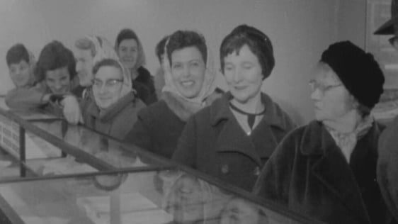 Queuing for bread, 1969