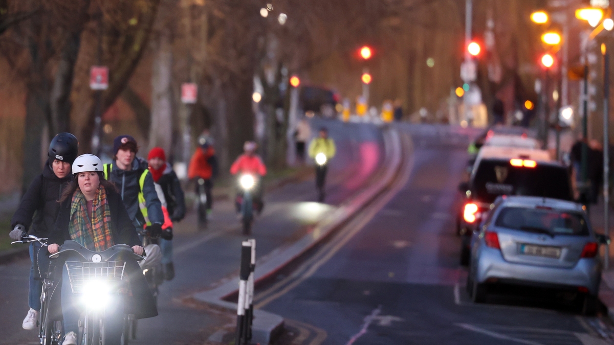 Eamon Ryan to get tough on dangerous cyclists