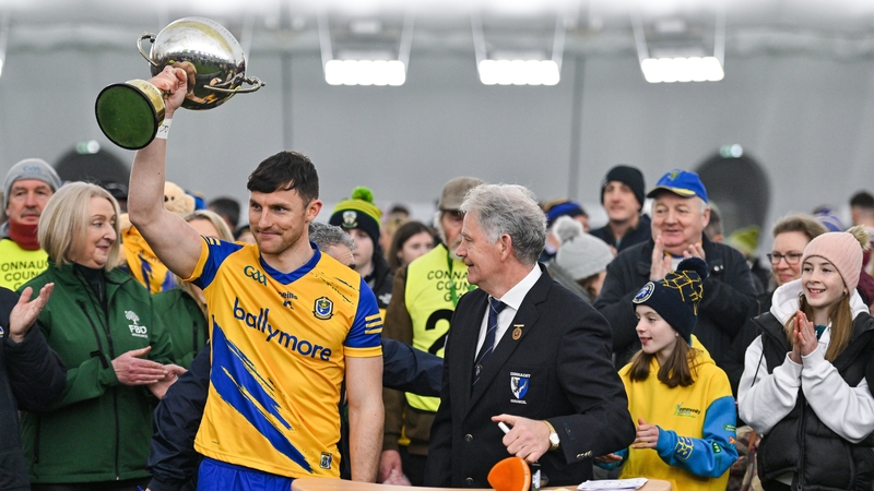 Diarmuid Murtagh of Roscommon lifts the cup