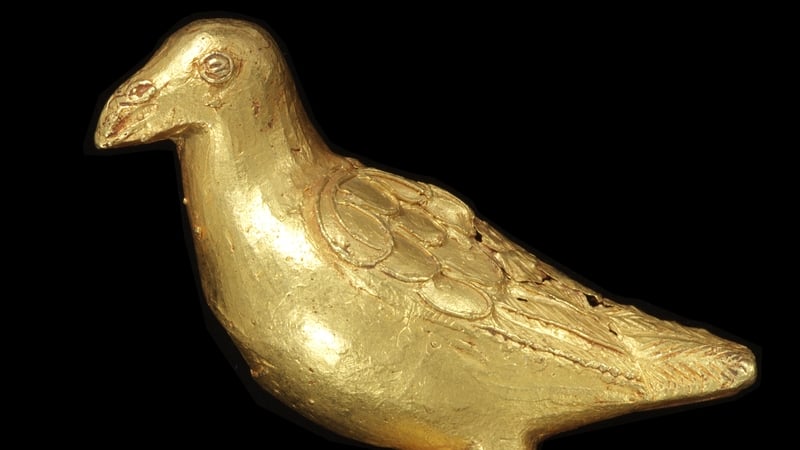 This is one item in a selection of Asante Gold taken from Ghana over 100 years ago