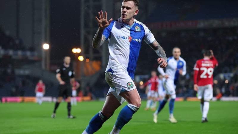 Sammie Szmodics celebrates his second goal